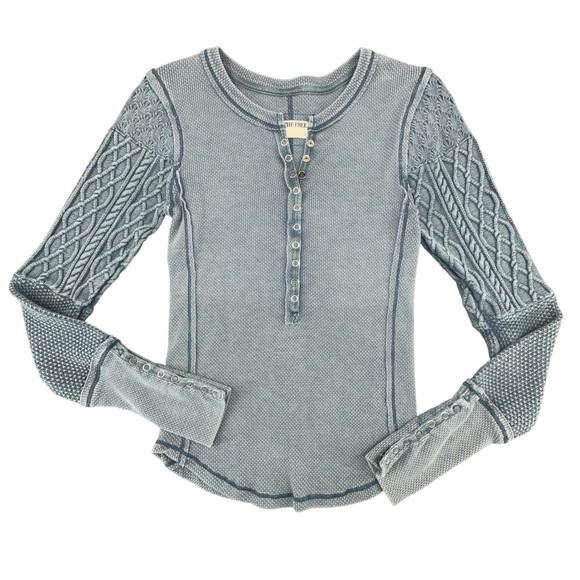 WE THE‎ FREE Blue Cotton Blend Henley Thermal Knit Cable Sleeve Top Size S - Picture 2 of 7